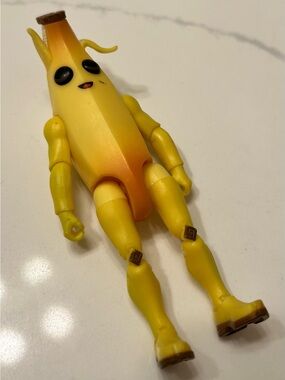 Jazwares Fortnite Solo Mode Peely 4”